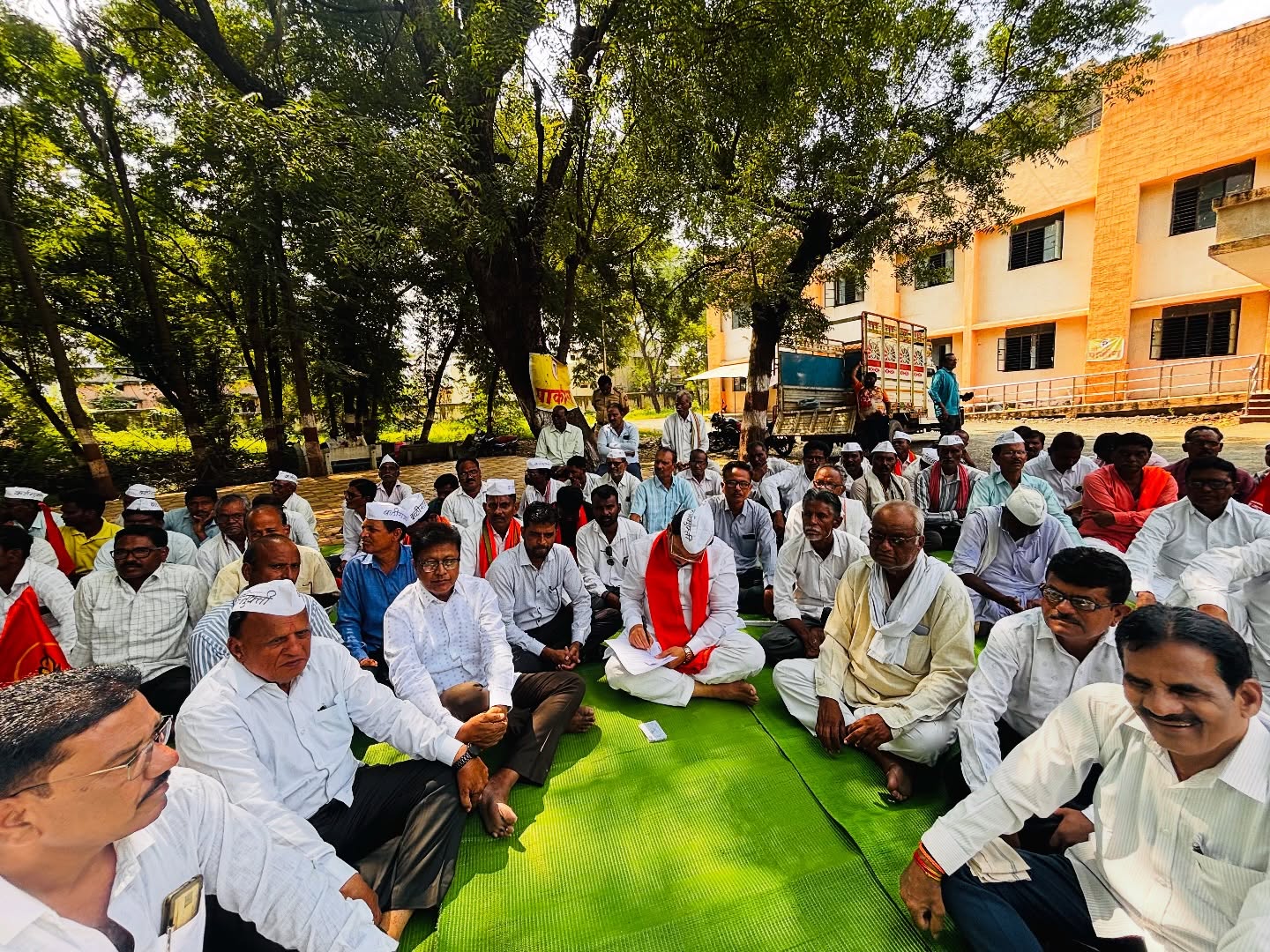 अतिवृष्टीग्रस्त भागातील शेतकऱ्यांना भरपाई मिळणार 